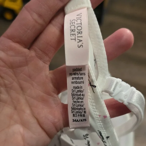 Victoria's Secret White and Black Script Bra Padded No Wire. - Picture 2 of 3